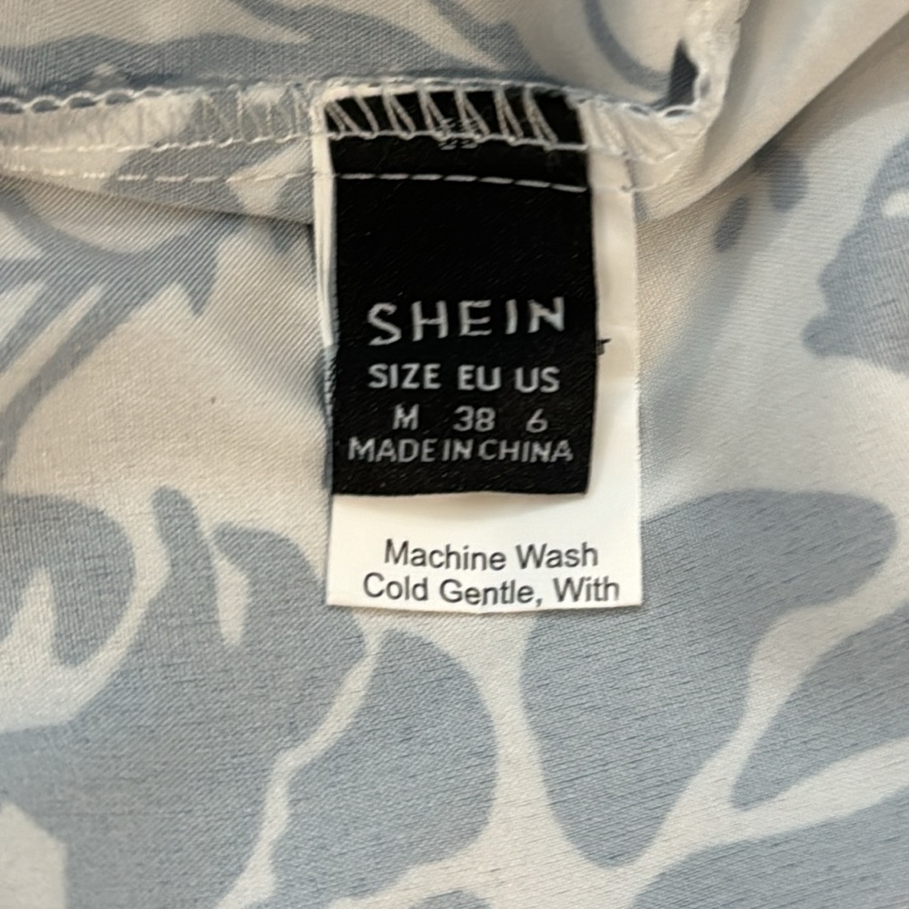 Shein Floral print beautiful midi dress. Ruffle Hem Smock Dress Medium - Picture 8 of 9